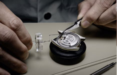 劳力士表突然不能上弦了